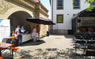 Wir haben unseren Platz auf dem Deutschhof eingenommen.